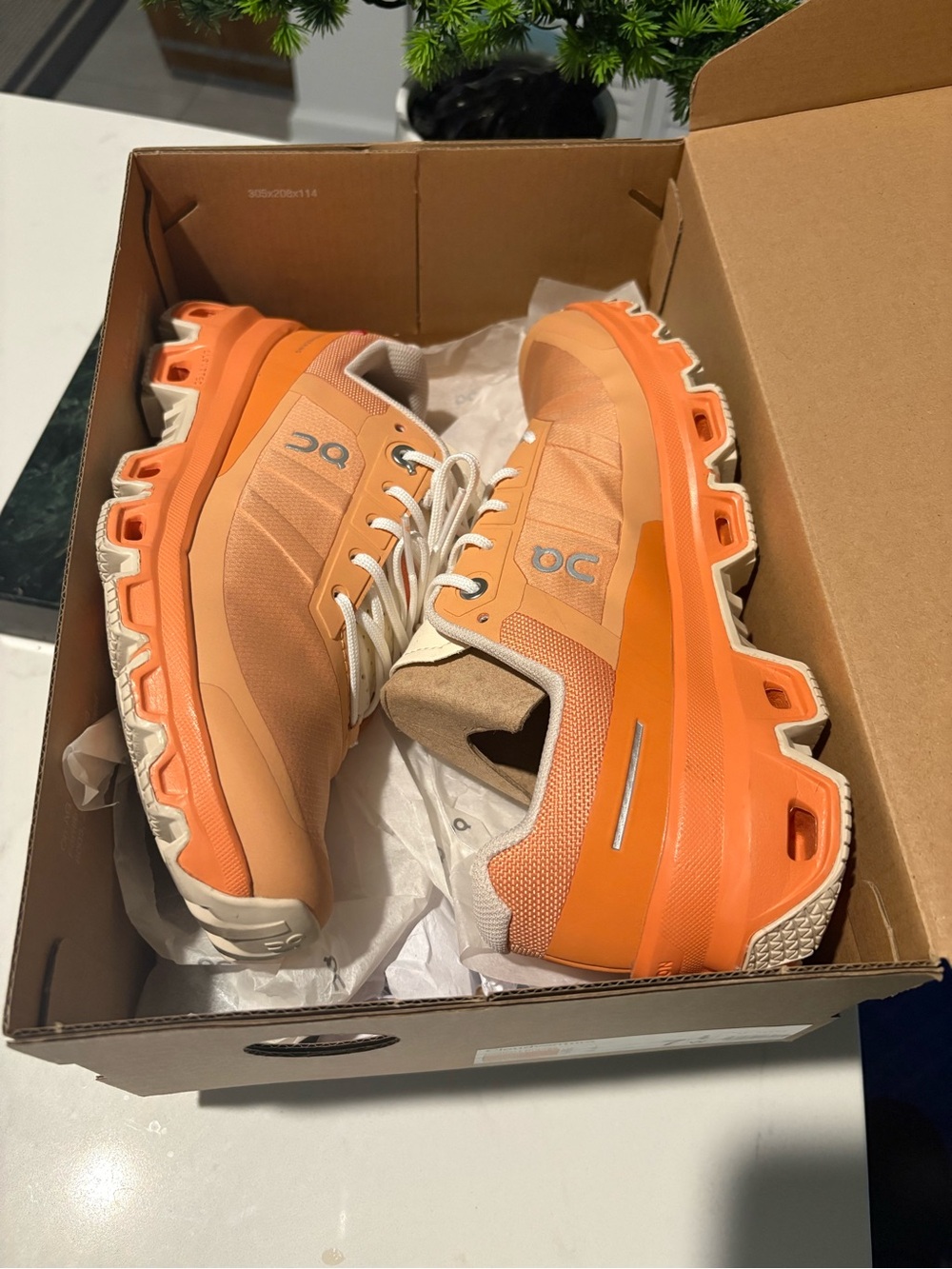 On Cloud Cloudventure Copper Orange Women’s Waterproof Hiking Shoes size 7